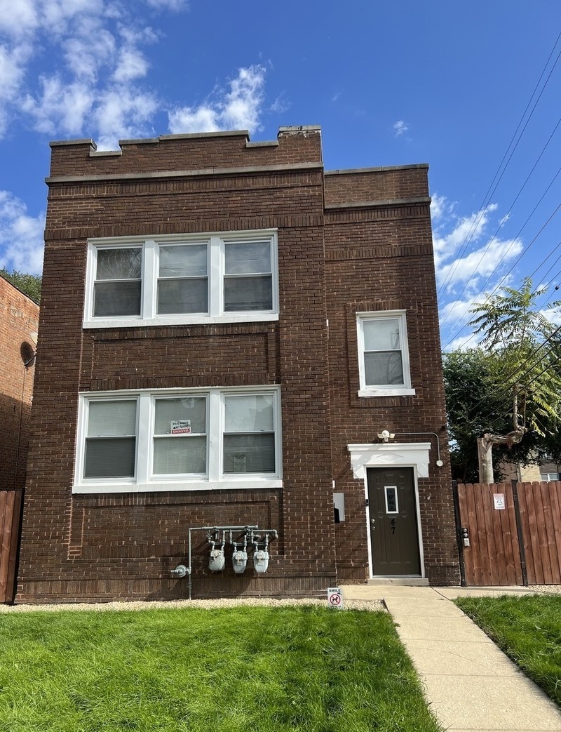 47 S 20th Avenue, Maywood, IL