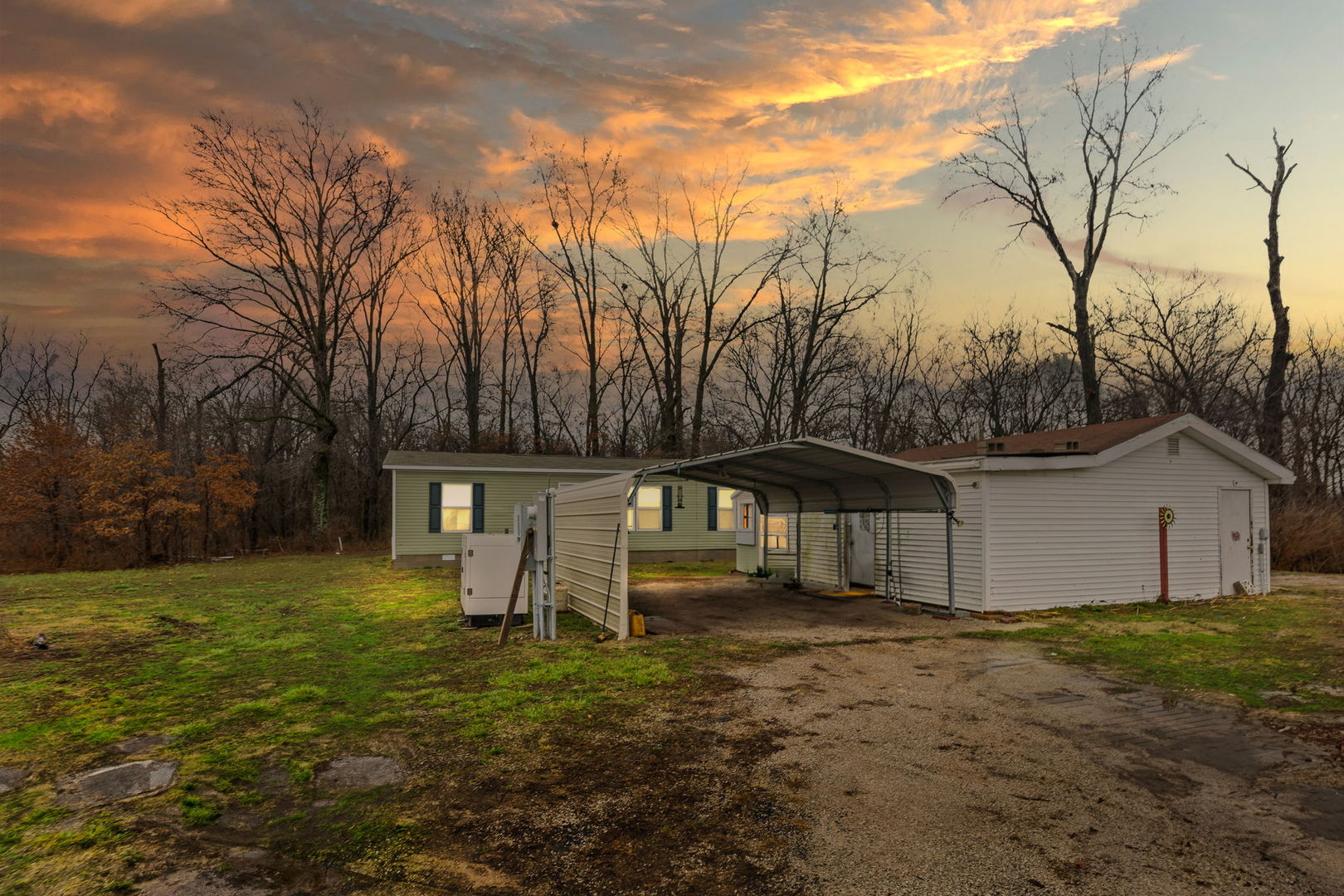 20100 Diamond Springs Road, Shattuc, IL