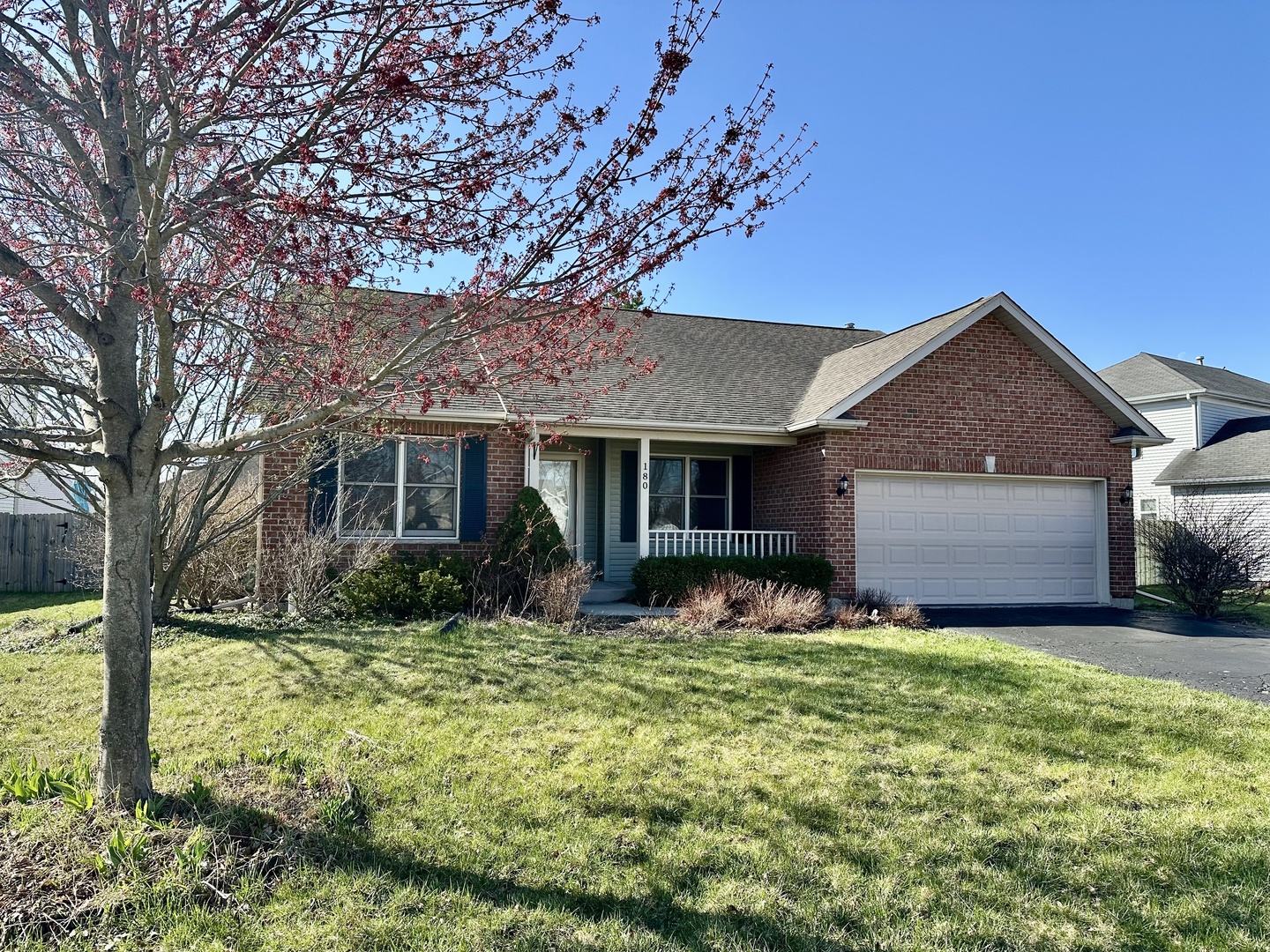 180 Clover Chase Circle, Woodstock, IL