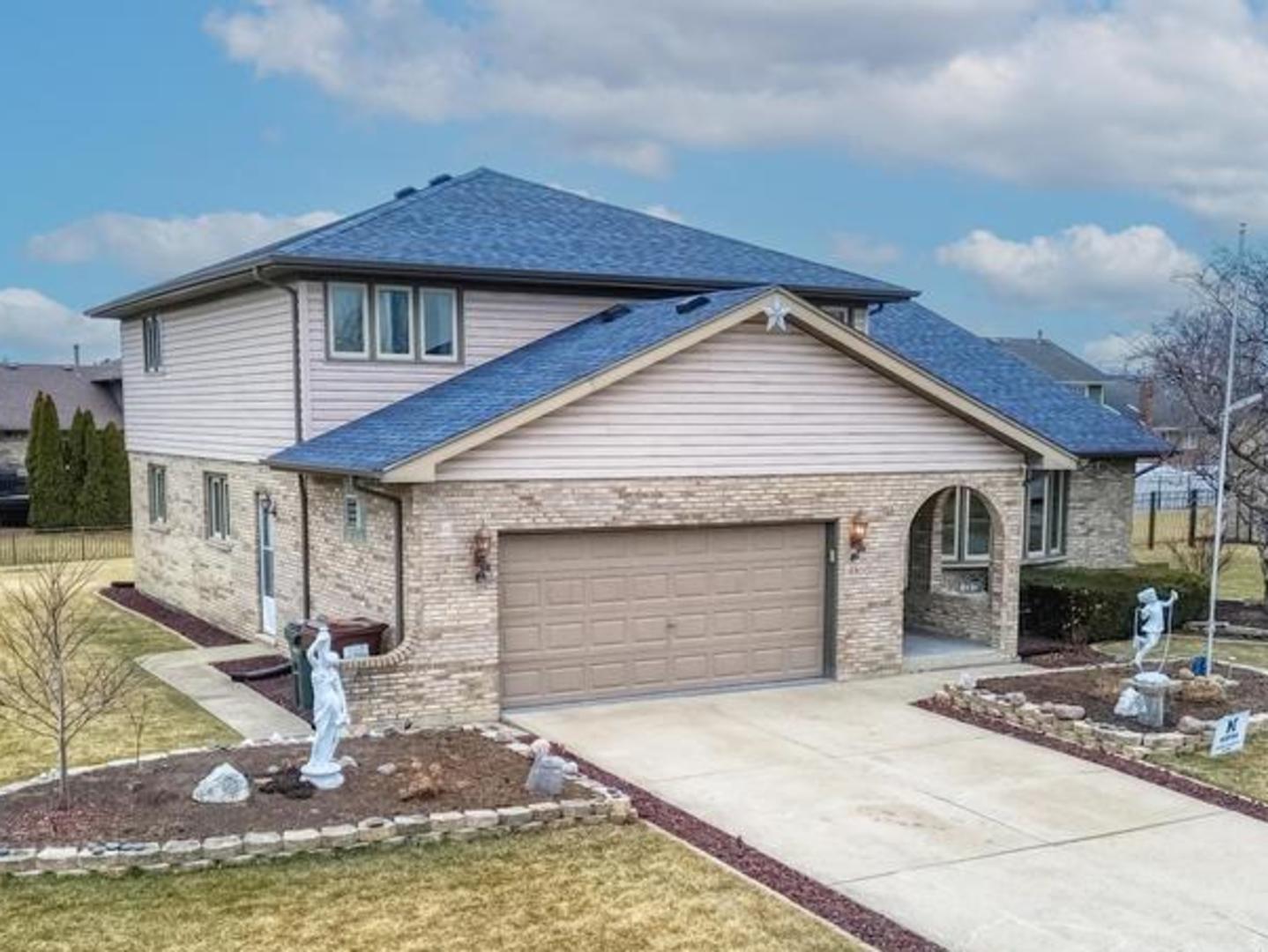 18800 Dickens Drive, Mokena, IL