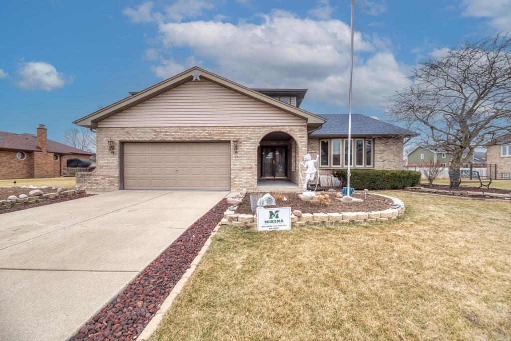 18800 Dickens Drive, Mokena, IL
