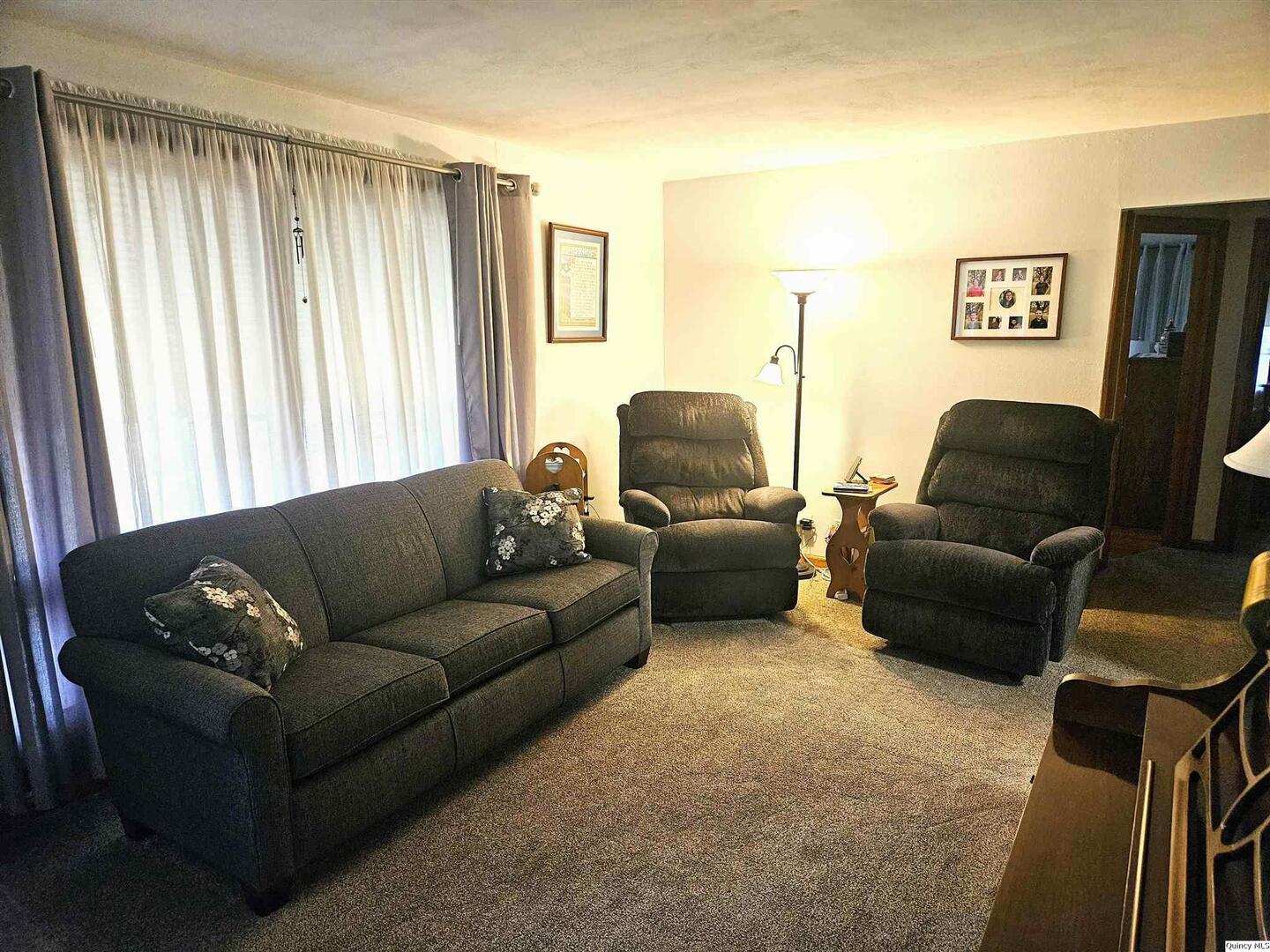 2025 W Hilltop Drive, Quincy, IL