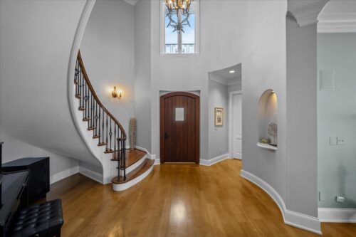 697 Bluff Road, Lake Bluff, IL