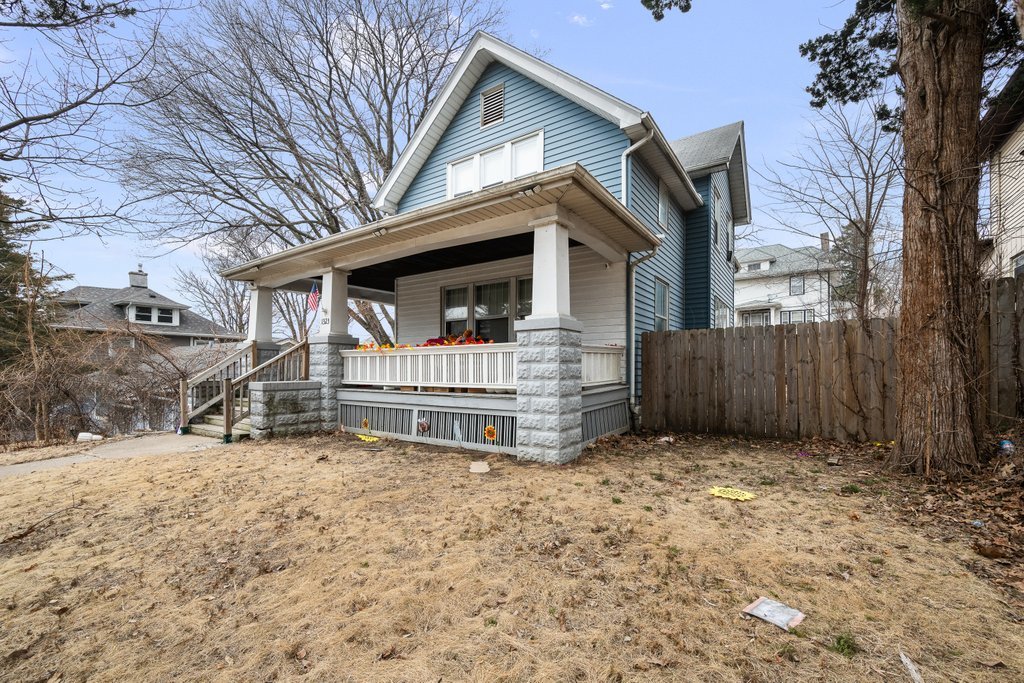 1323 17TH Street, Rock Island, IL