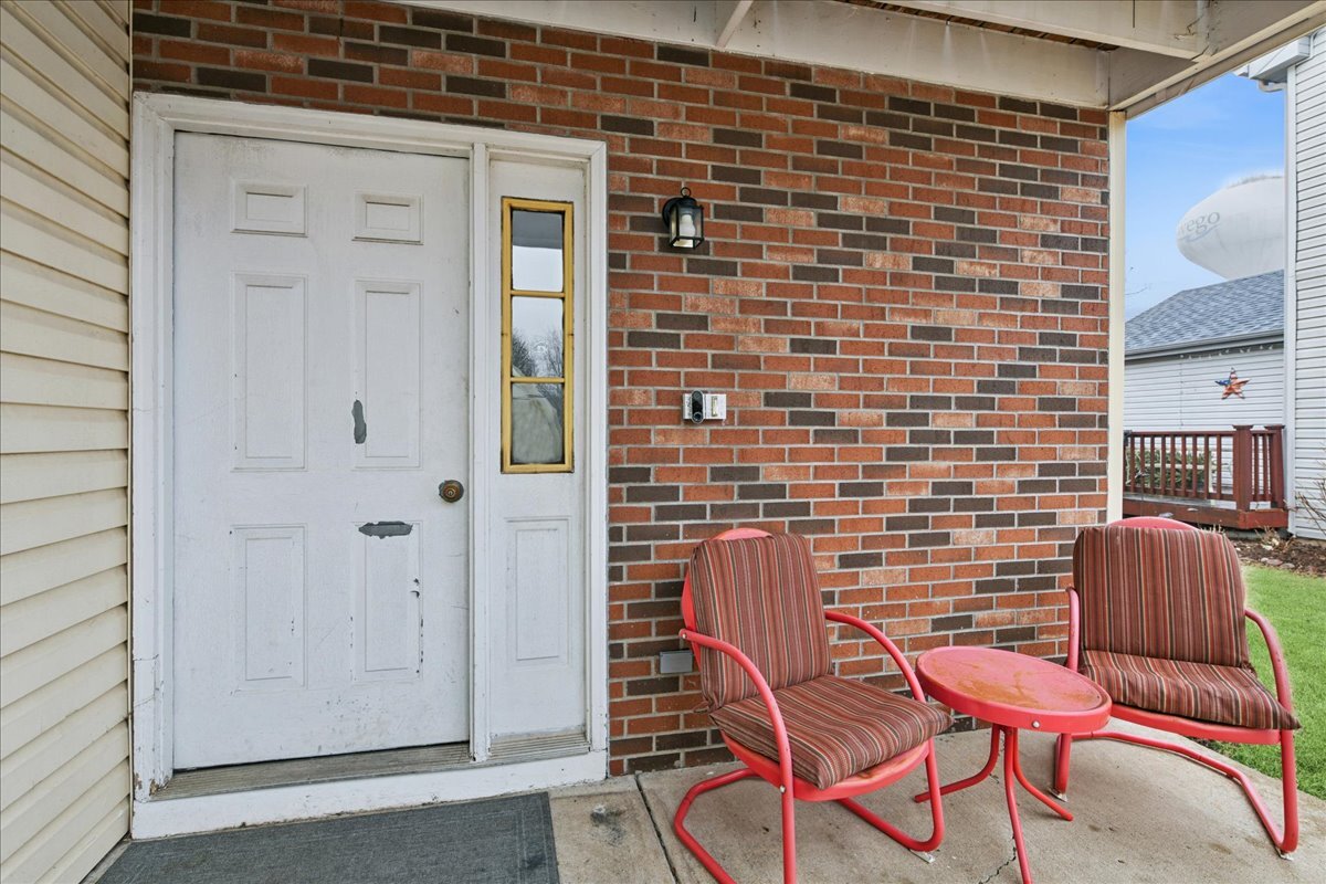356 OGDEN FALLS Boulevard #356, Oswego, IL