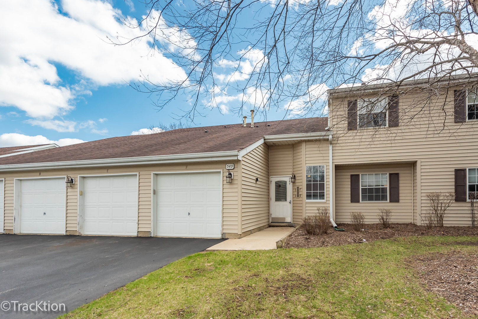 549 E Shag Bark Lane #E, Streamwood, IL