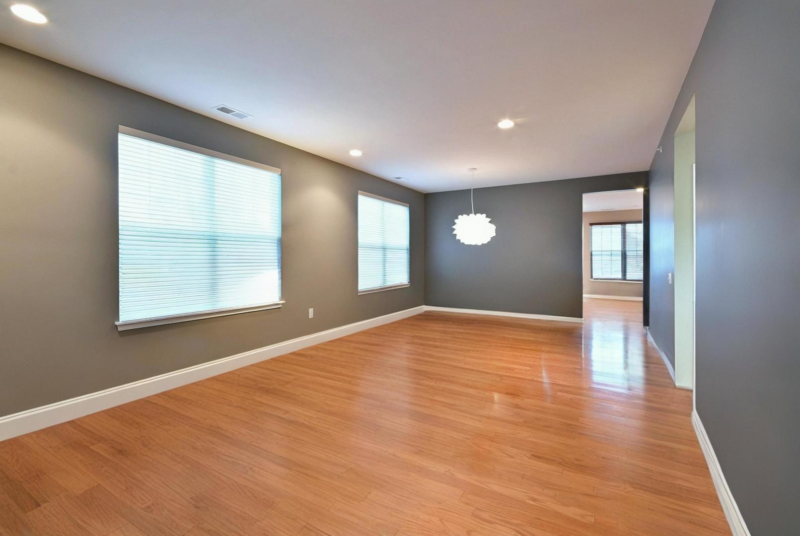 14248 Newport Circle, Huntley, IL