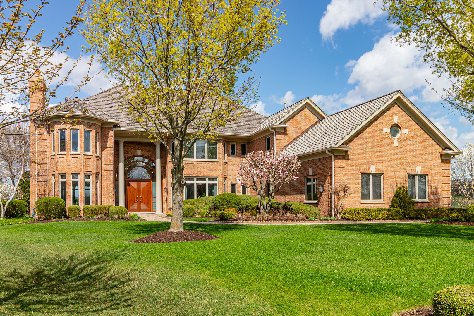 1611 Burr Oak Drive, Libertyville, IL