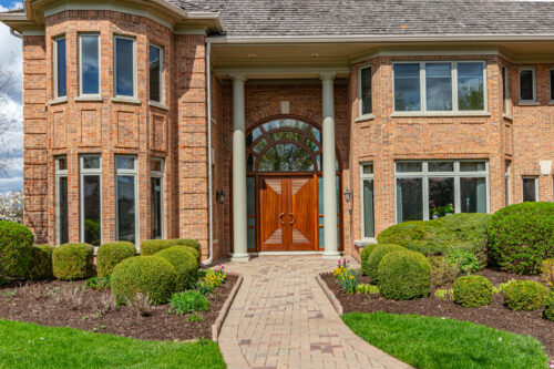 1611 Burr Oak Drive, Libertyville, IL