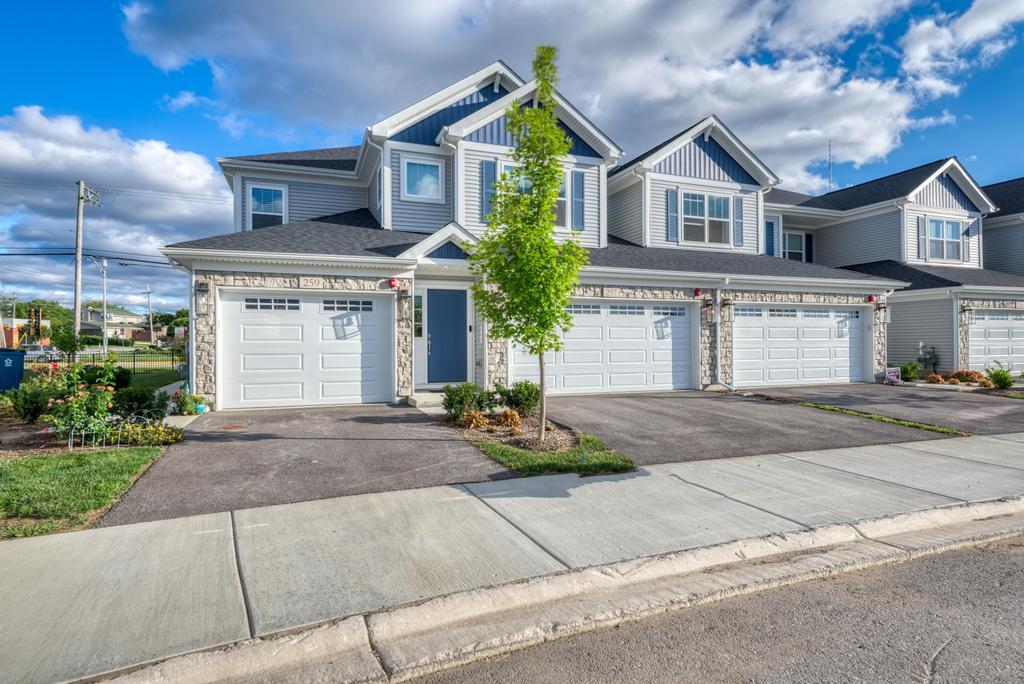 257 N MASTERS Drive, Addison, IL