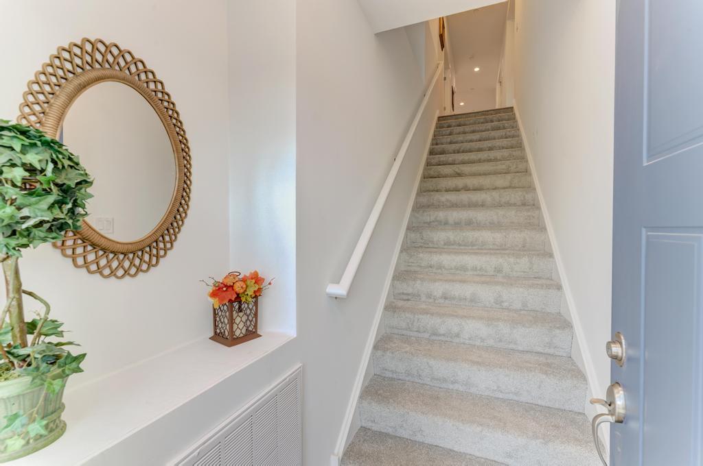 257 N MASTERS Drive, Addison, IL