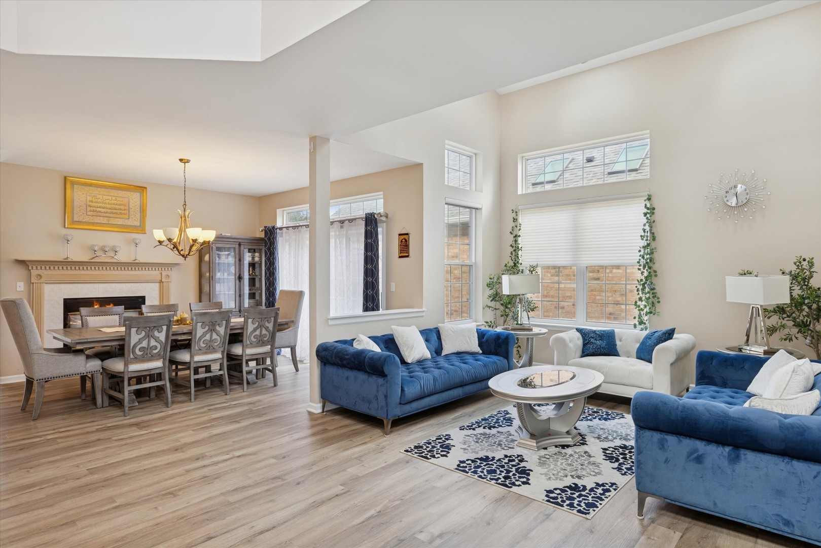 1618 Astor Avenue, Oakbrook Terrace, IL