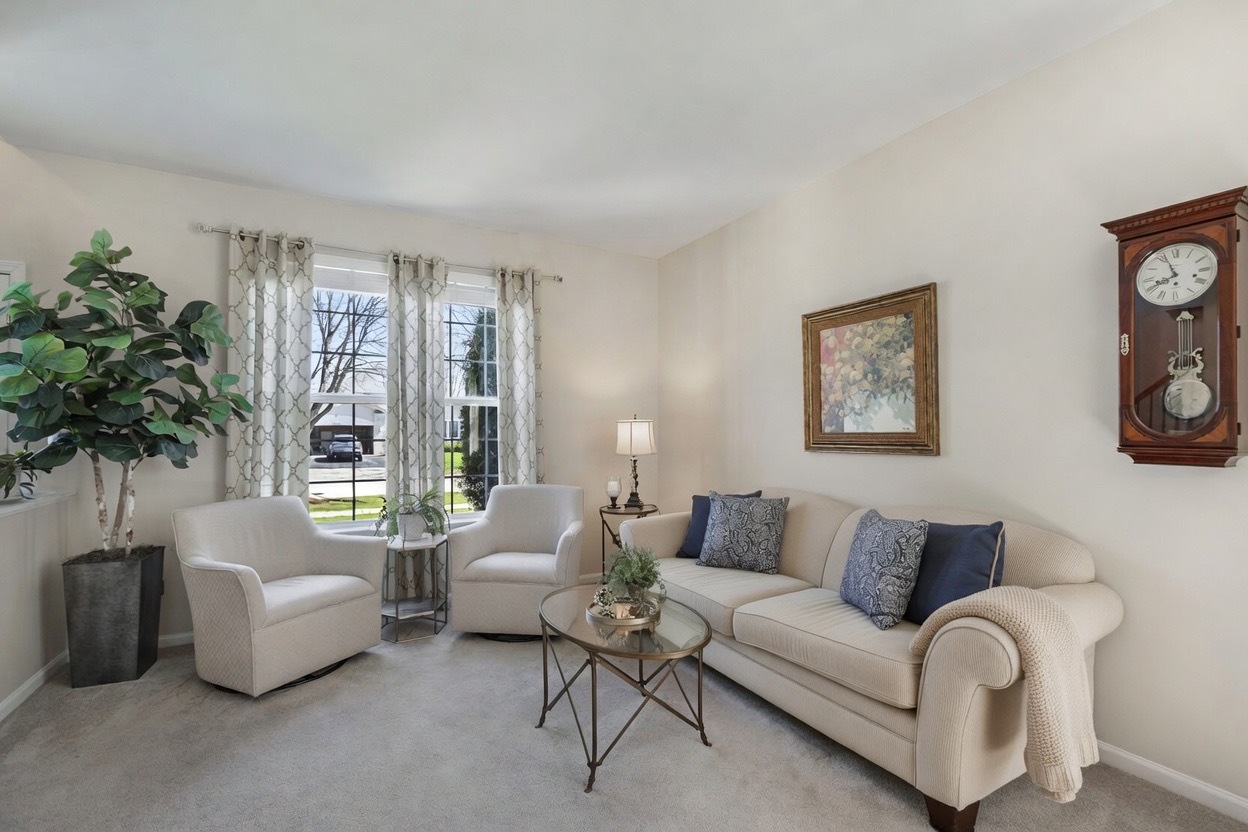 7017 Nathan Lane, Carpentersville, IL