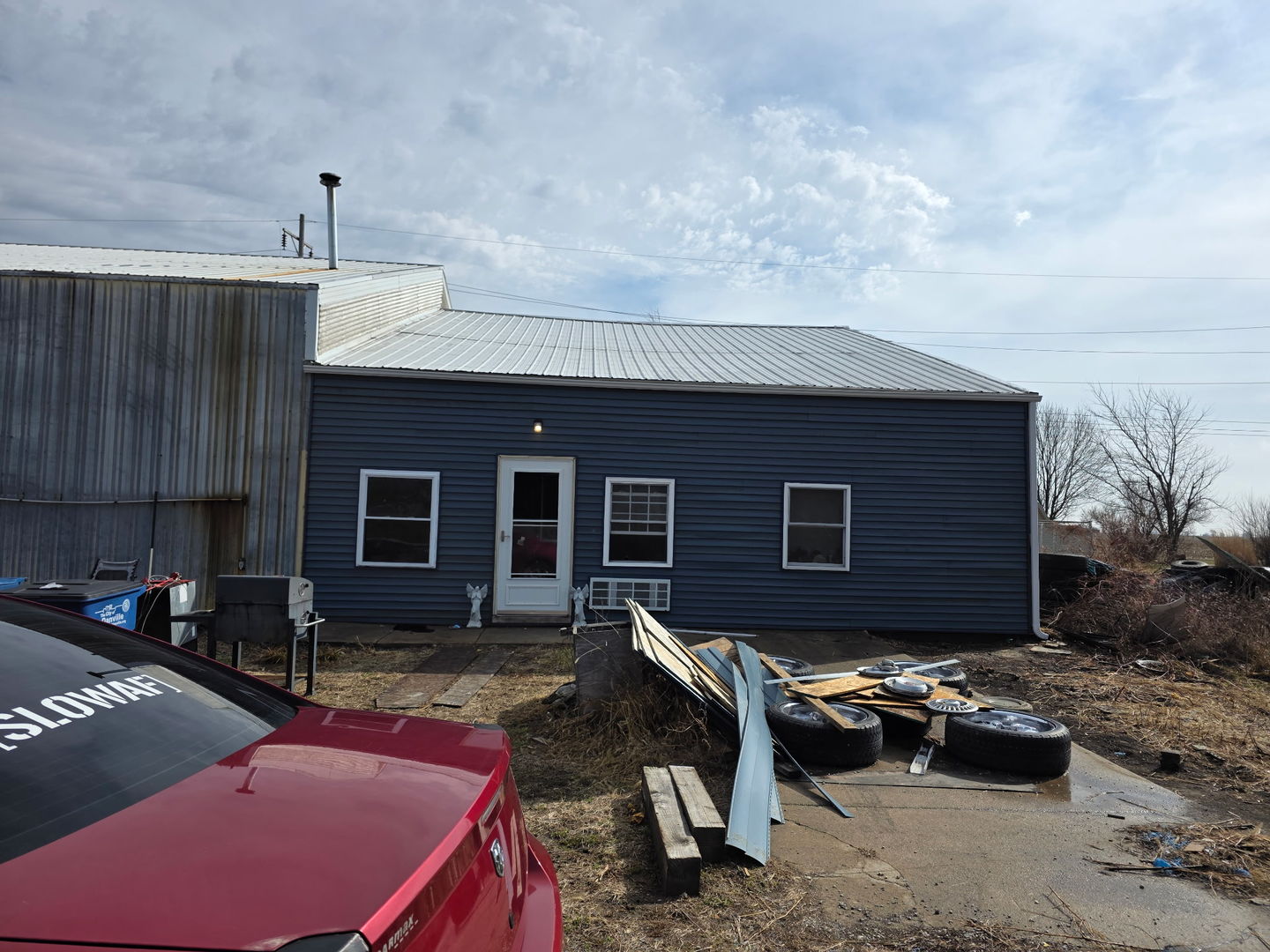 210 S Hamilton Street, Wellington, IL