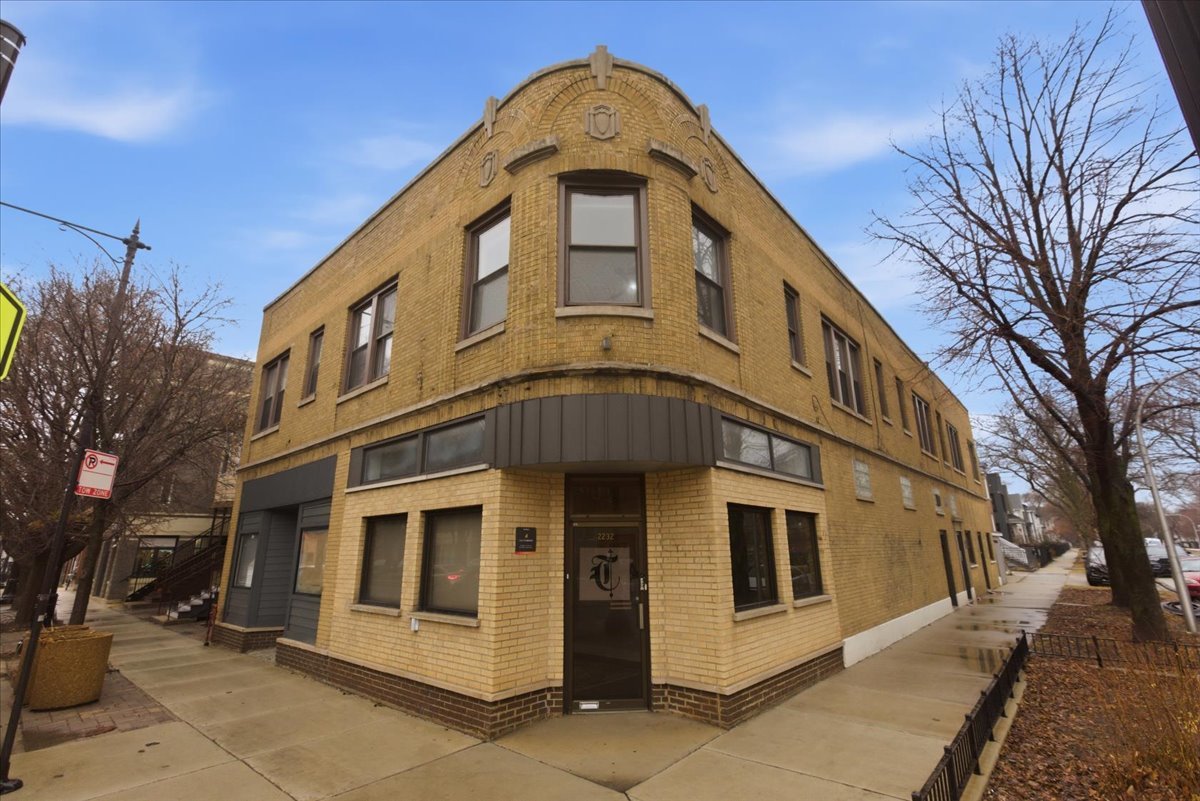 4004 N Bell Avenue #2A, Chicago, IL
