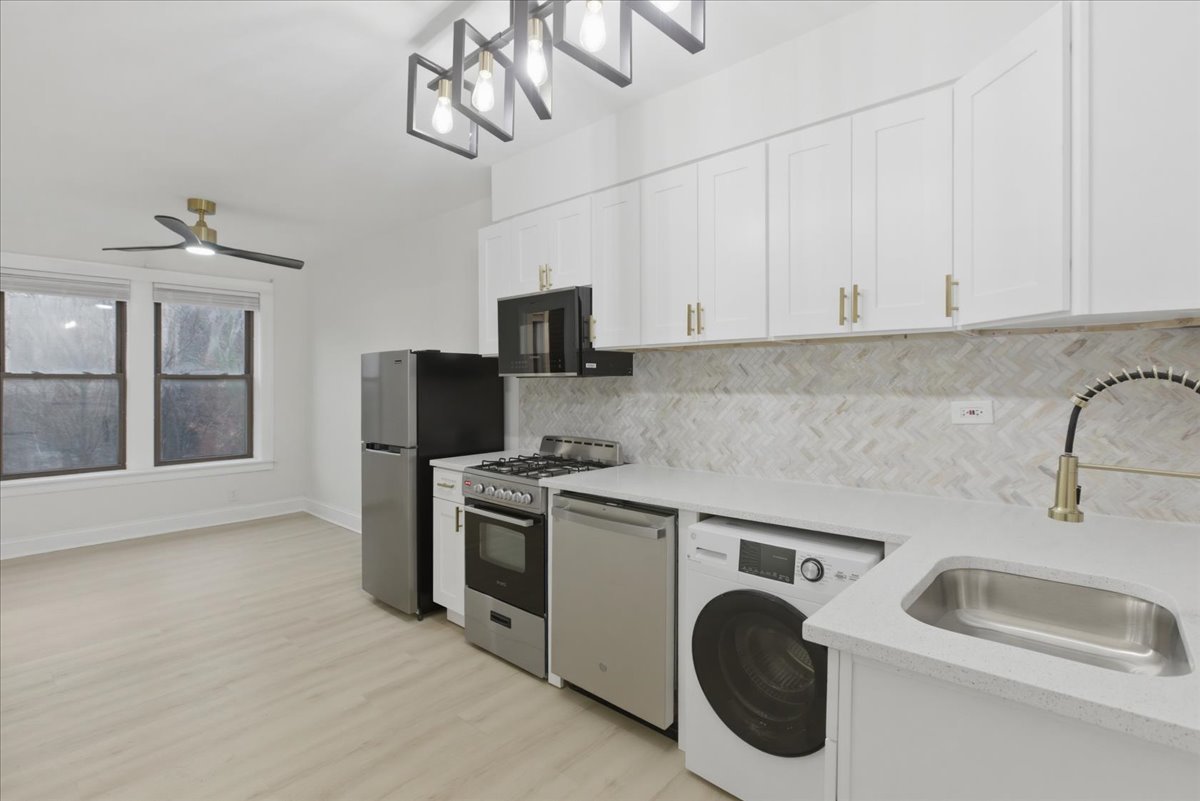 4004 N Bell Avenue #2A, Chicago, IL