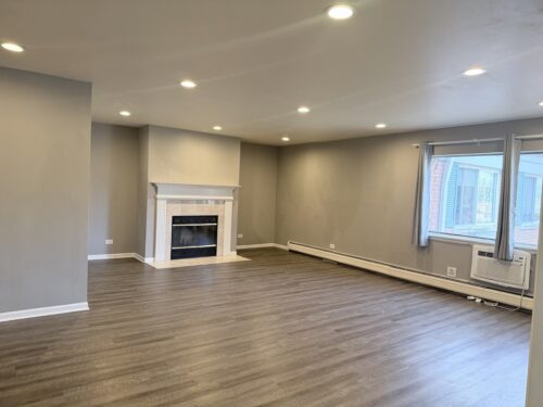 706 E Algonquin Road #204, Arlington Heights, IL