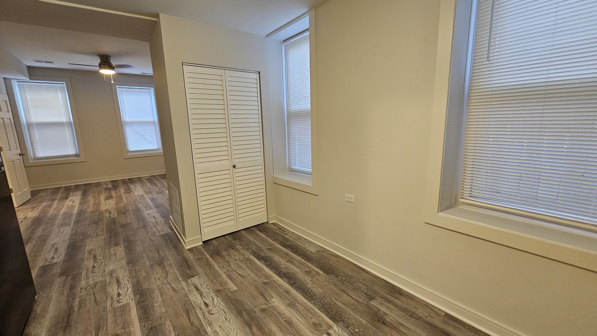 2216 W 21st Place #1R, Chicago, IL