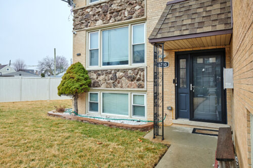 6780 W Forest Preserve Drive #2, Harwood Heights, IL