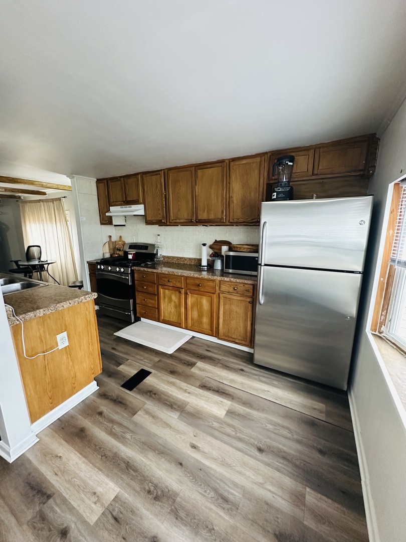 7500 Elmhurst Road #405, Des Plaines, IL