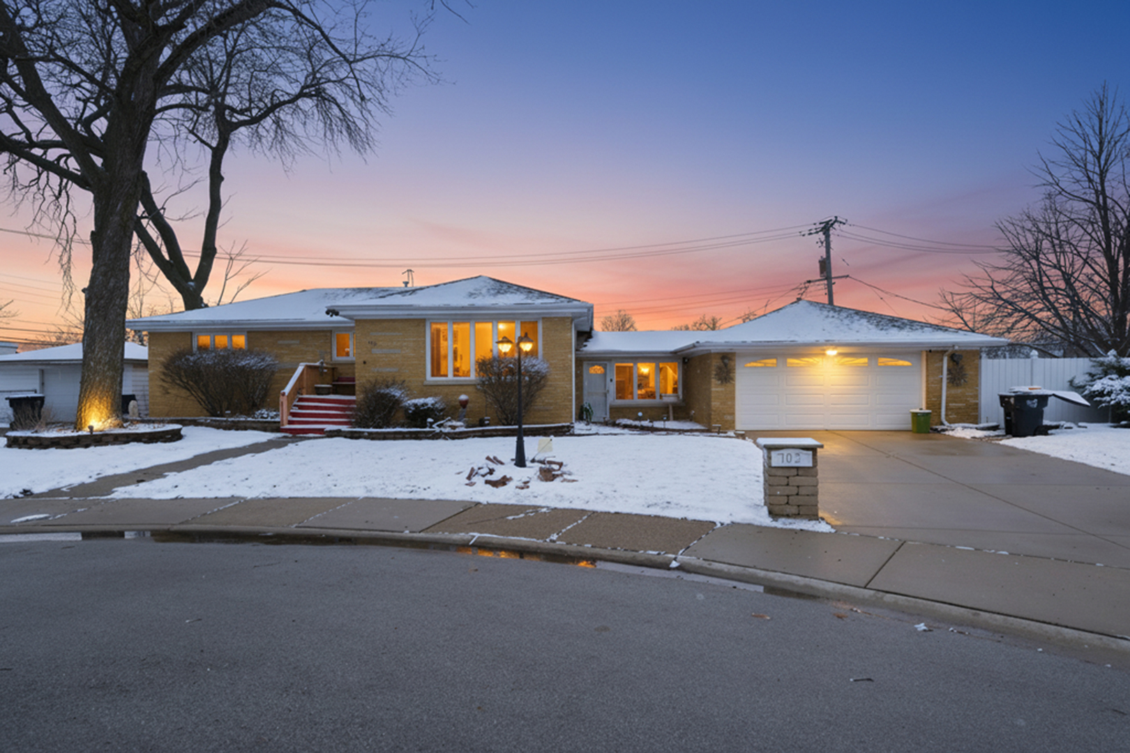 702 E 162nd Place, South Holland, IL