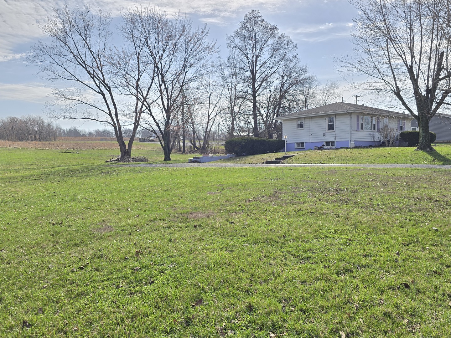 909 S Jackson Street, Mcleansboro, IL