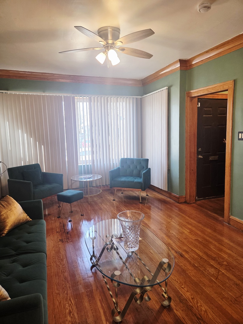 12051 S Yale Avenue, Chicago, IL