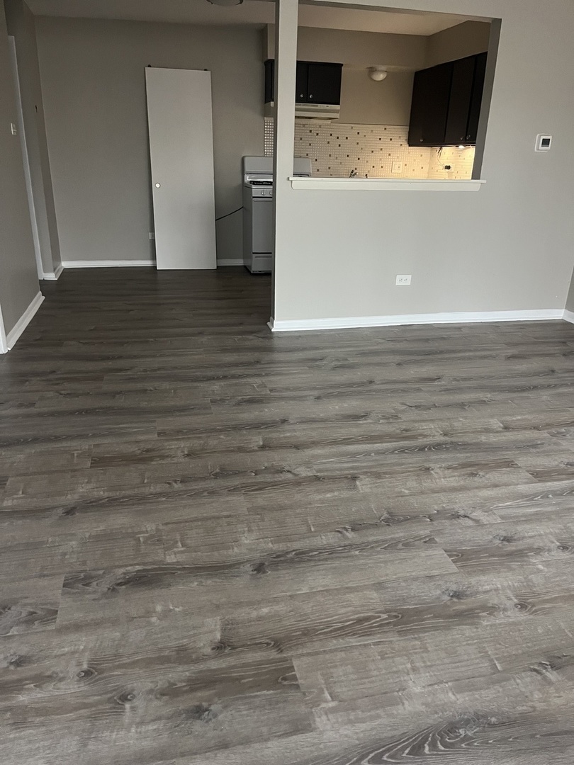 8640 S 82nd Court #11, Hickory Hills, IL