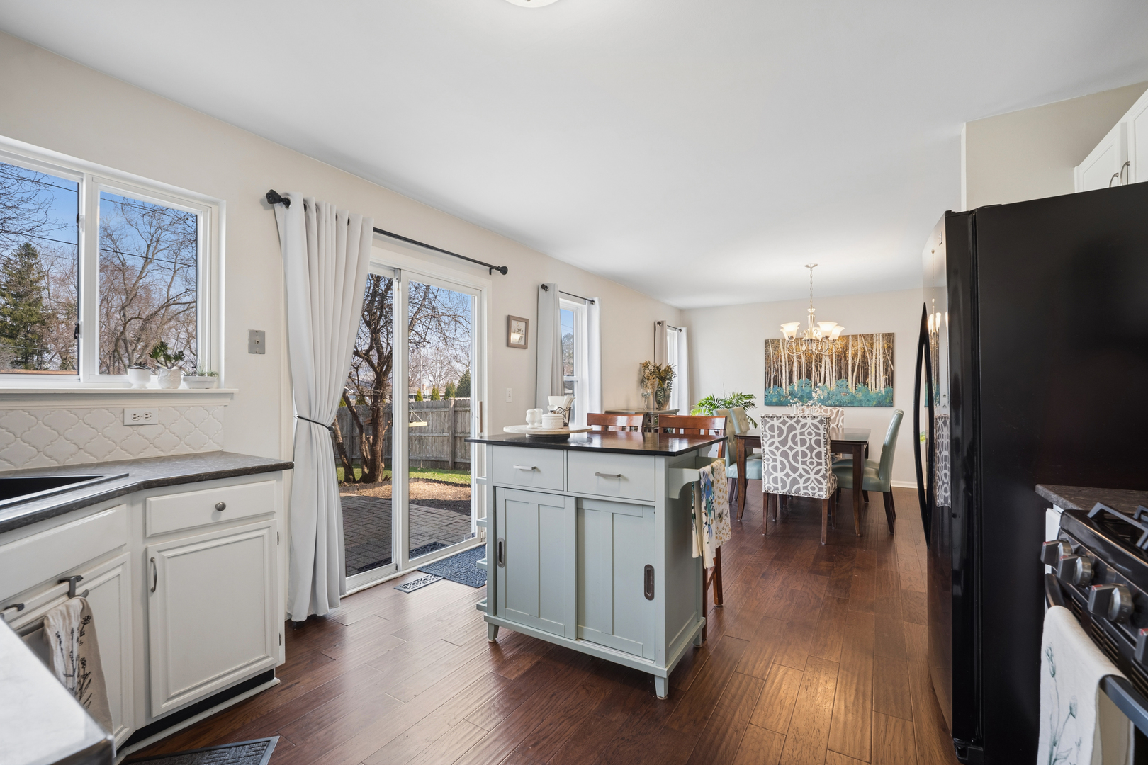 122 E Aspen Circle, Hainesville, IL