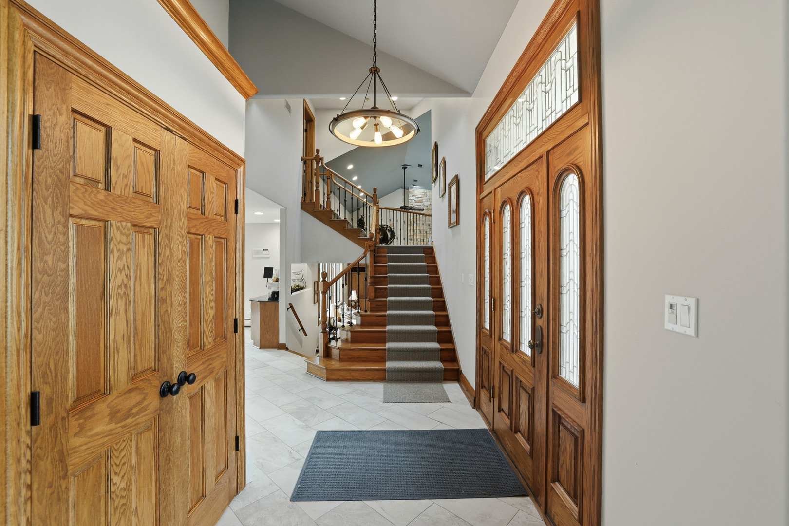 33 W Eureka Drive, Lemont, IL