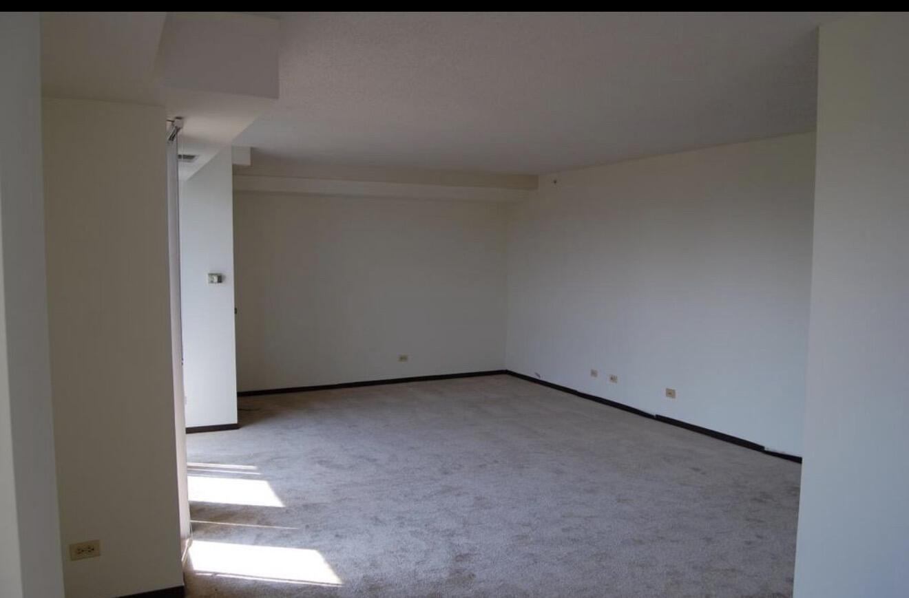 1840 Huntington Boulevard #BW511, Hoffman Estates, IL