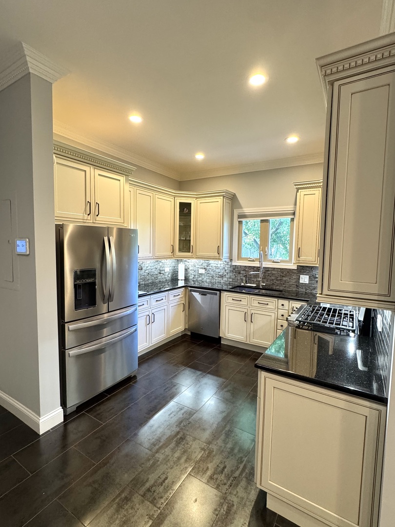 1009 Arbor Court, Mount Prospect, IL