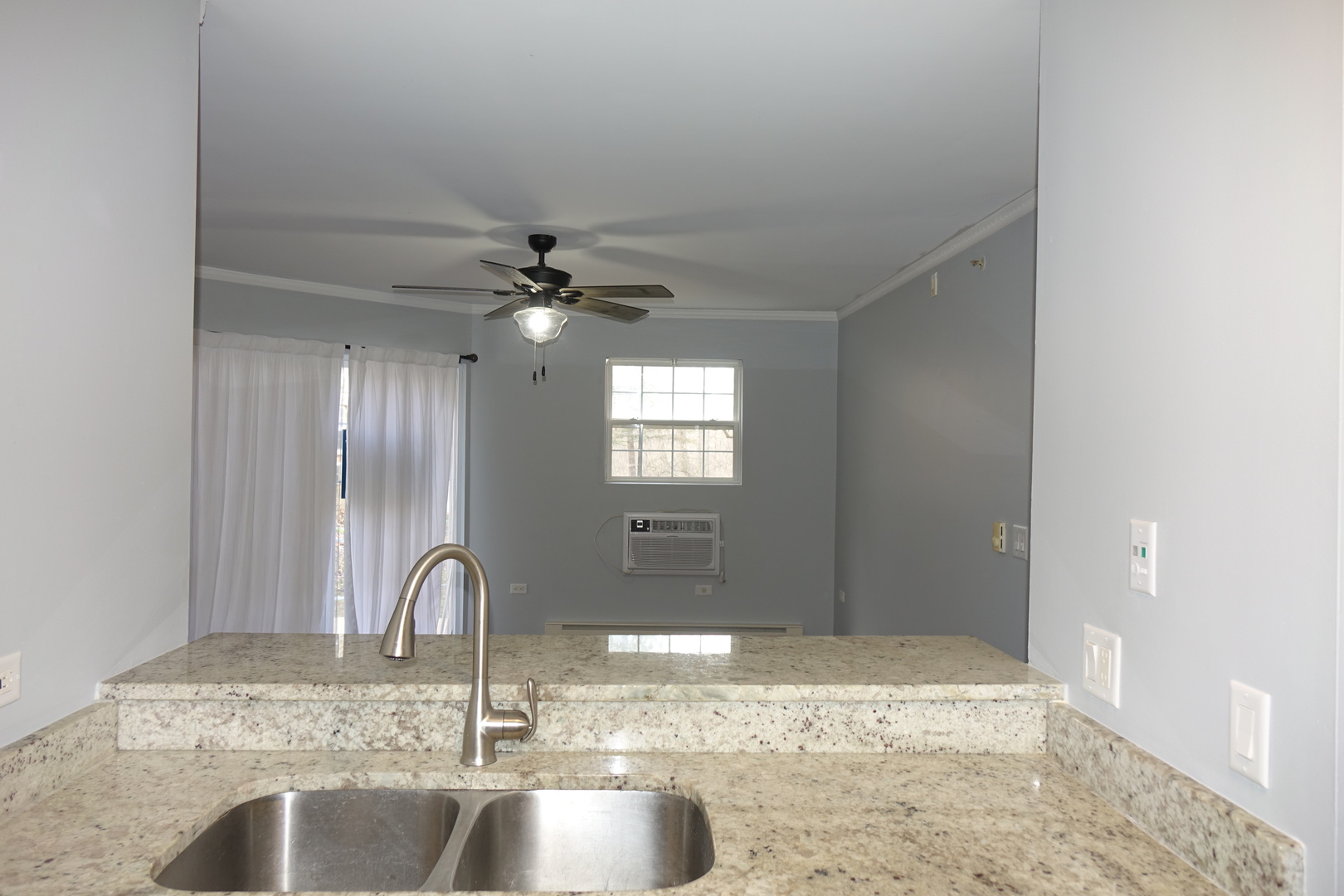 1520 W Sand Bar Court #1C, Round Lake Beach, IL