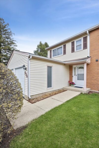 524 Monroe Road, Bolingbrook, IL