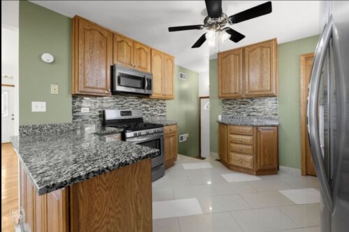 105 E Red Oak Avenue, Bensenville, IL