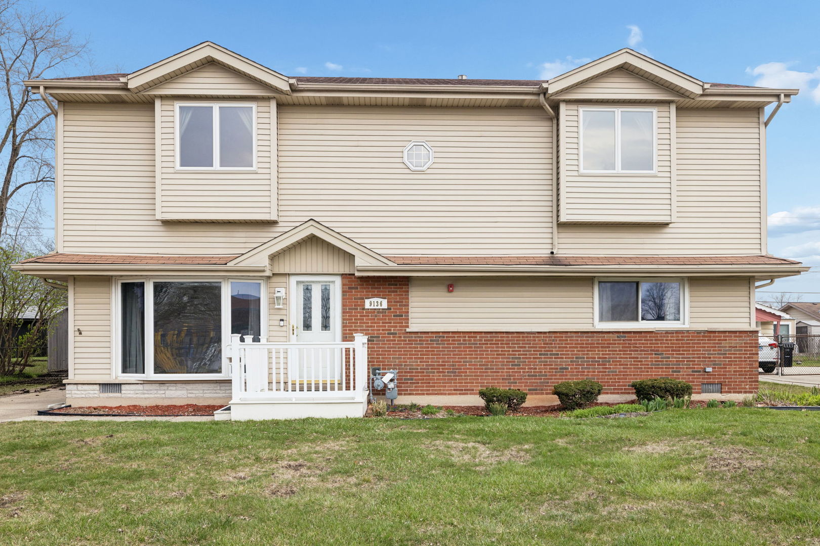 9136 Pembroke Lane, Bridgeview, IL