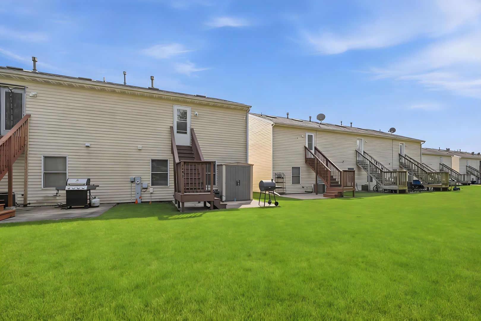 1497 Stonefield Drive, DeKalb, IL