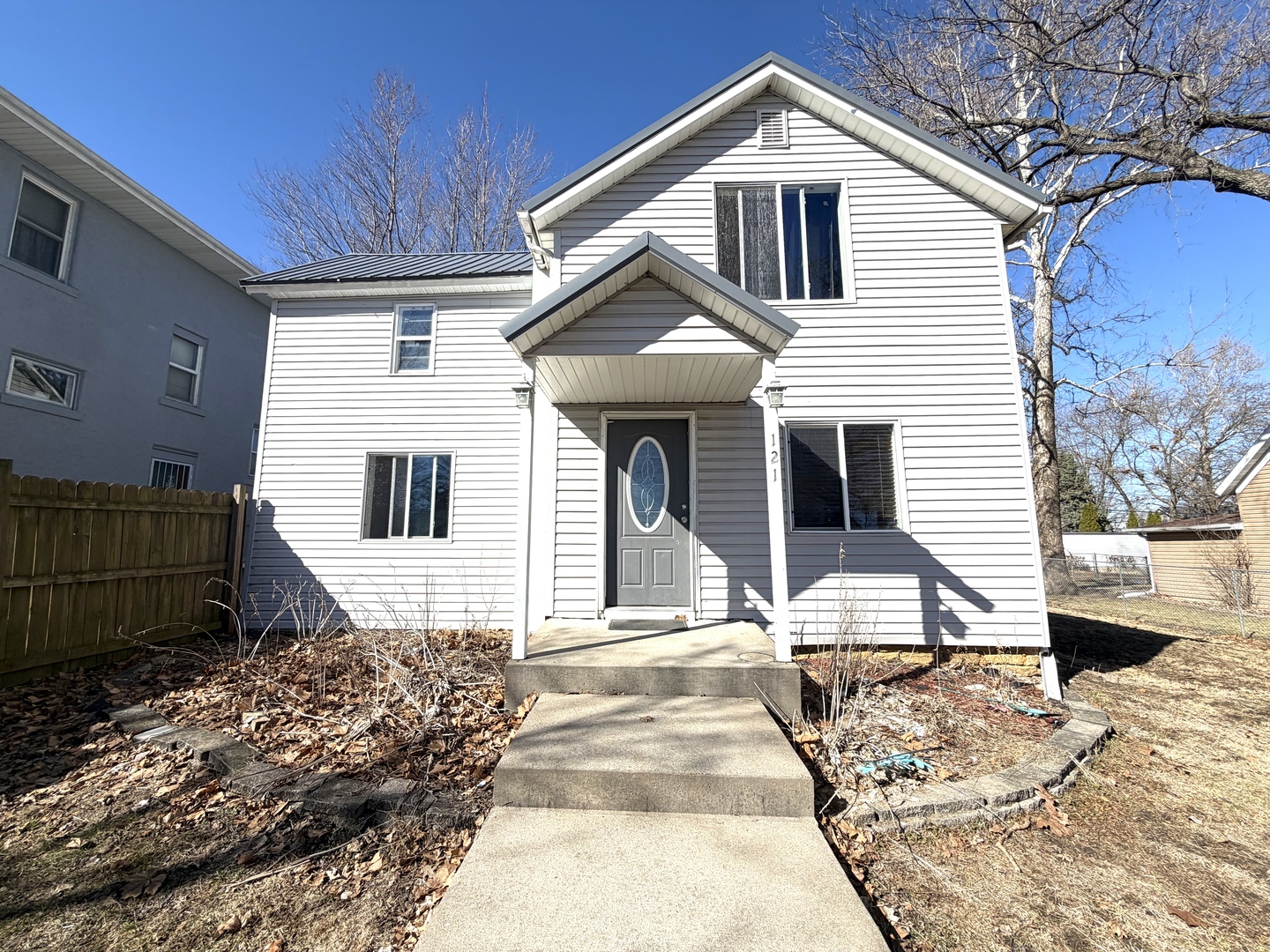 121 S Merrill Street, Preston, IA