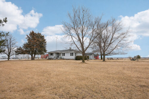 9610 S Swell Road, Kinsman, IL