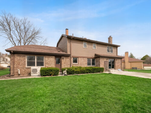 1341 Trinity Place, Libertyville, IL