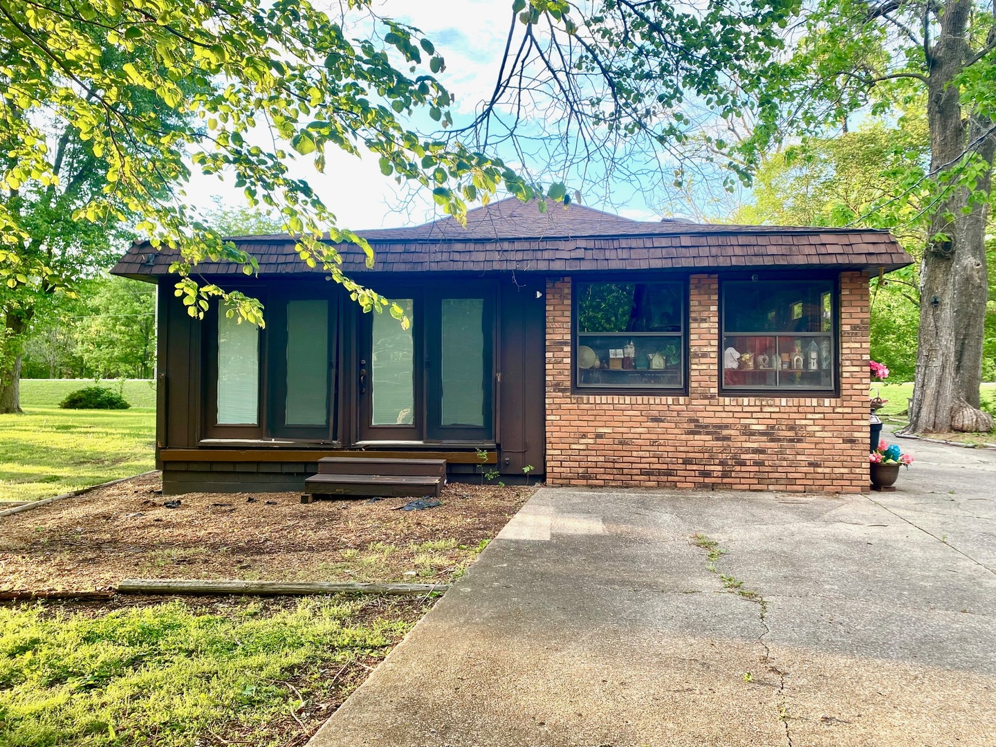 10032 St Hwy 149, West Frankfort, IL