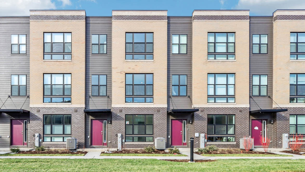 385 Summit Circle, Lombard, IL