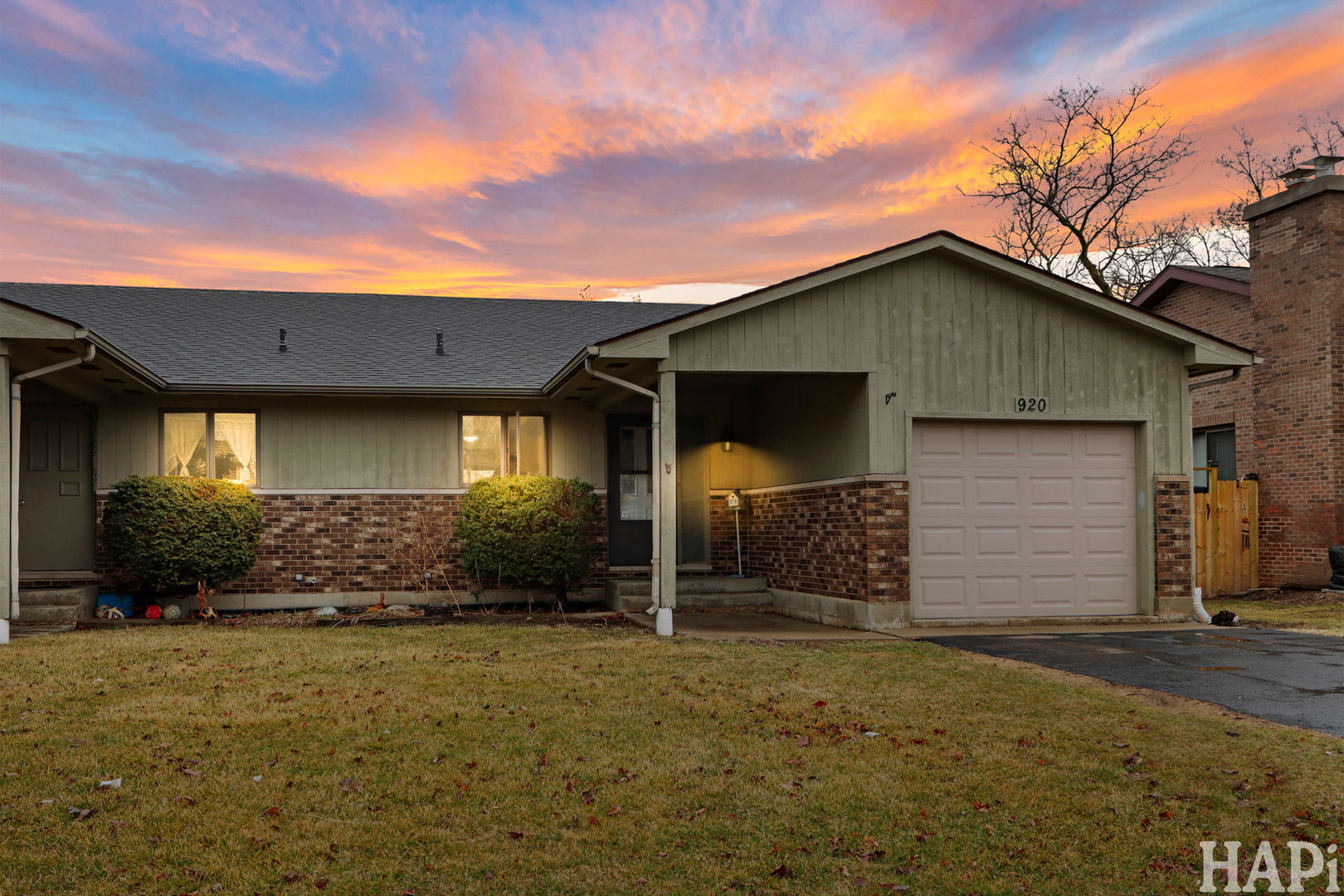 920 Pleasant Street, Woodstock, IL