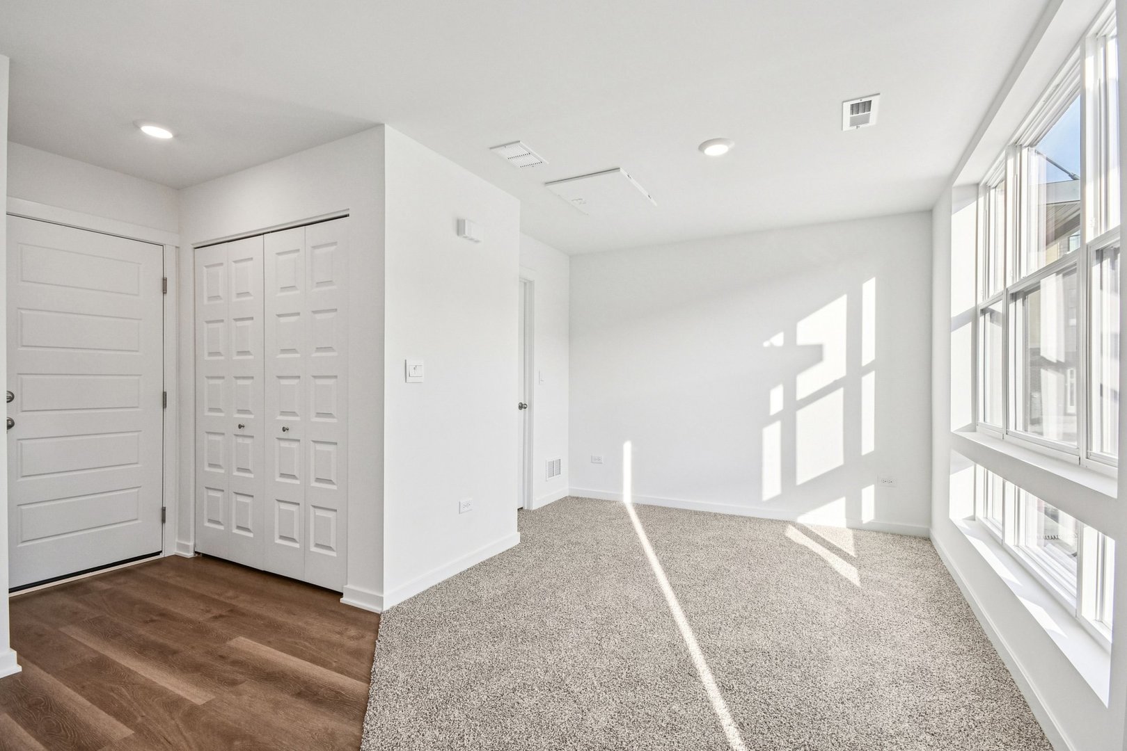 378 Summit Circle, Lombard, IL