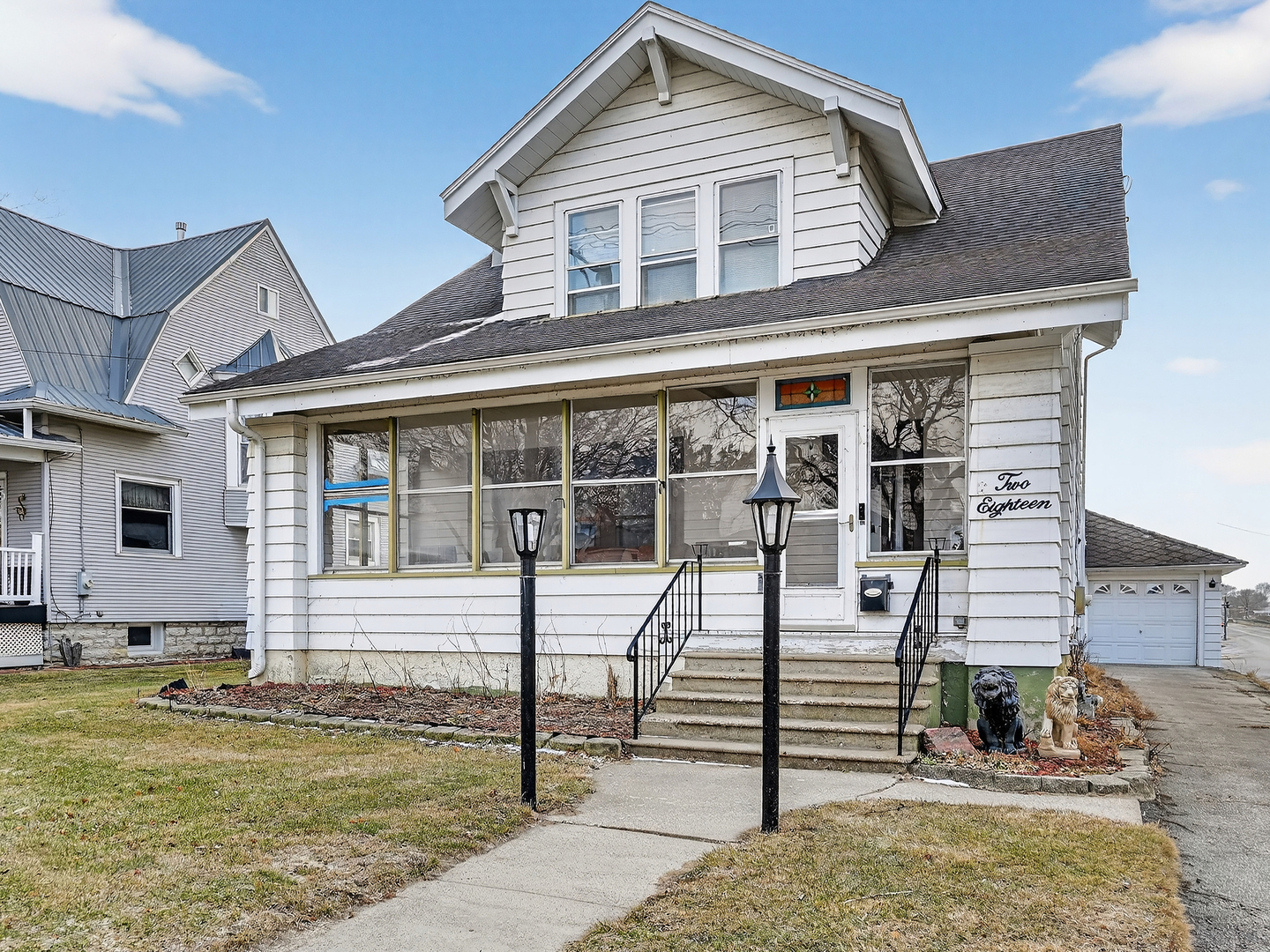 218 Lincoln Way, Dixon, IL