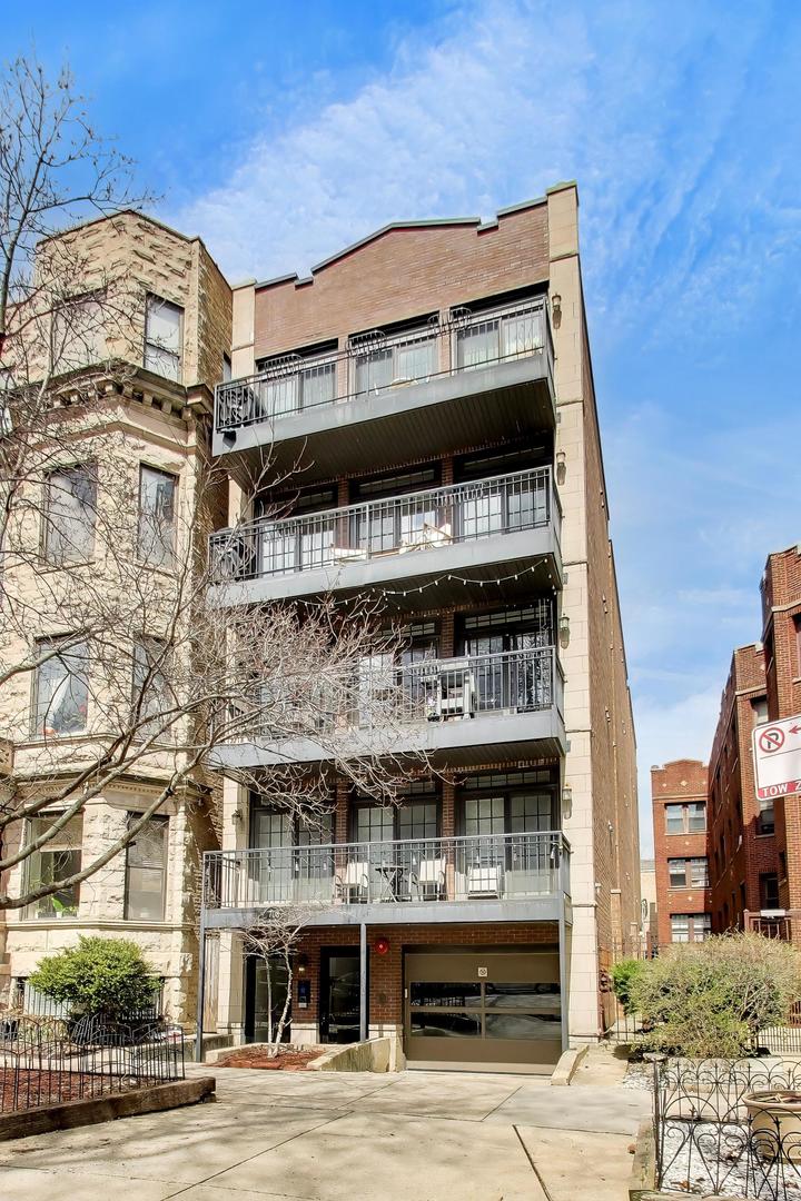 708 W Barry Avenue #3F, Chicago, IL