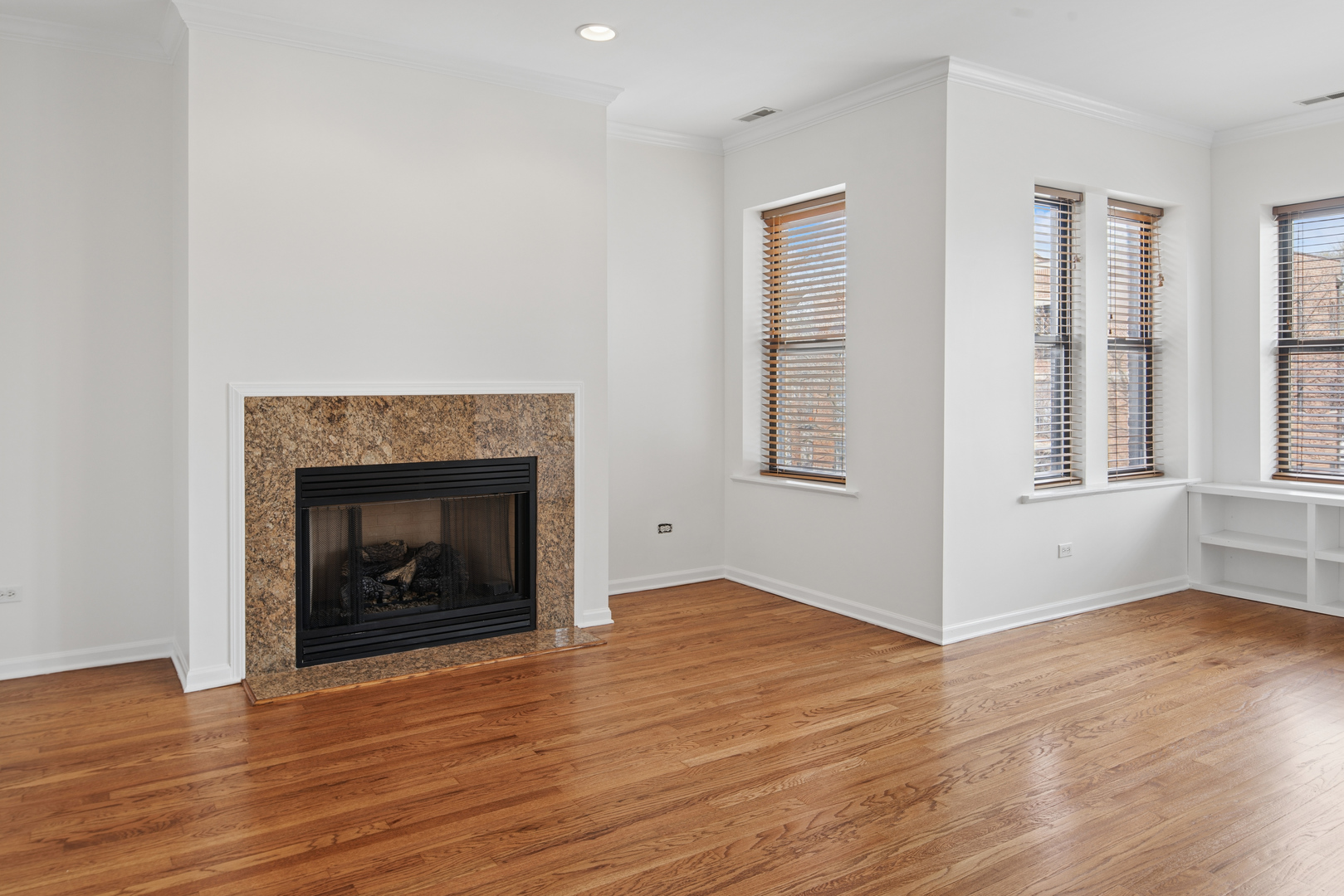 1313 W Pratt Boulevard #2W, Chicago, IL