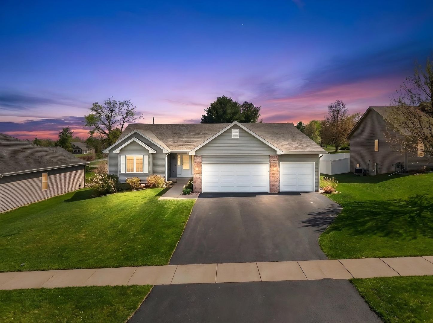 1574 Warrenton Drive, Byron, IL