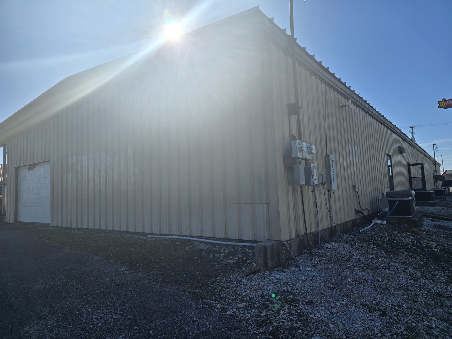 102 N Gum Street, Harrisburg, IL