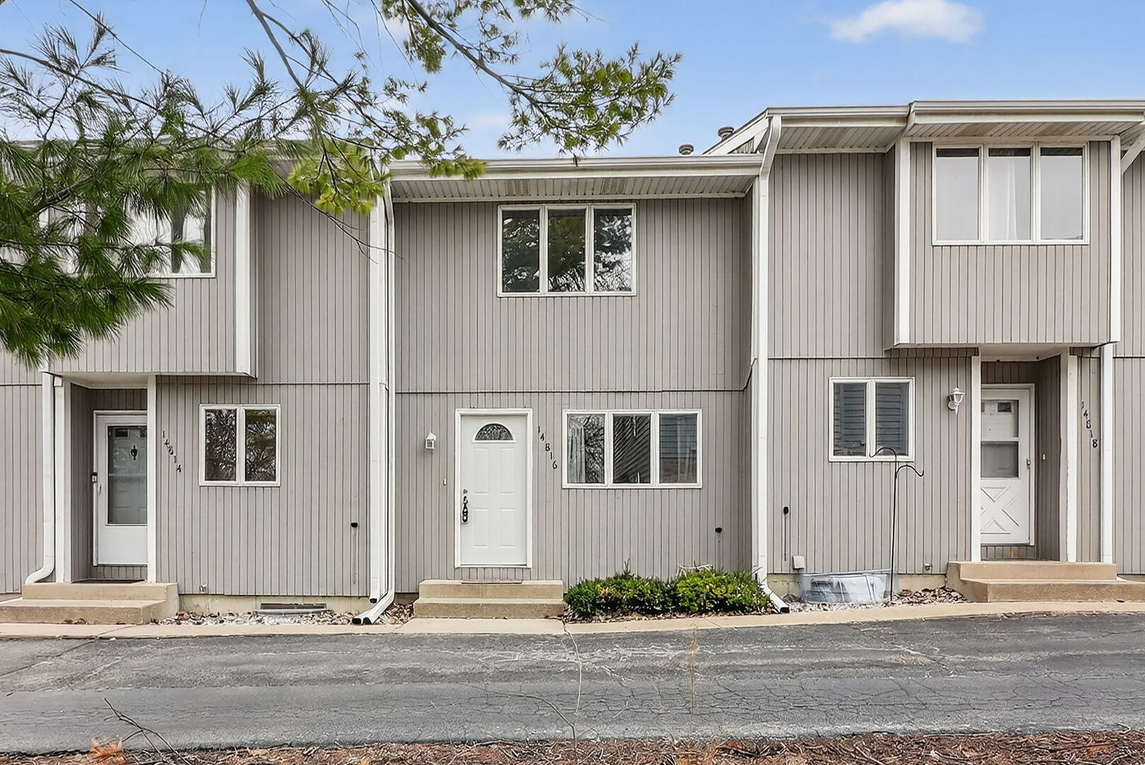 14816 S Penn Road, Plainfield, IL